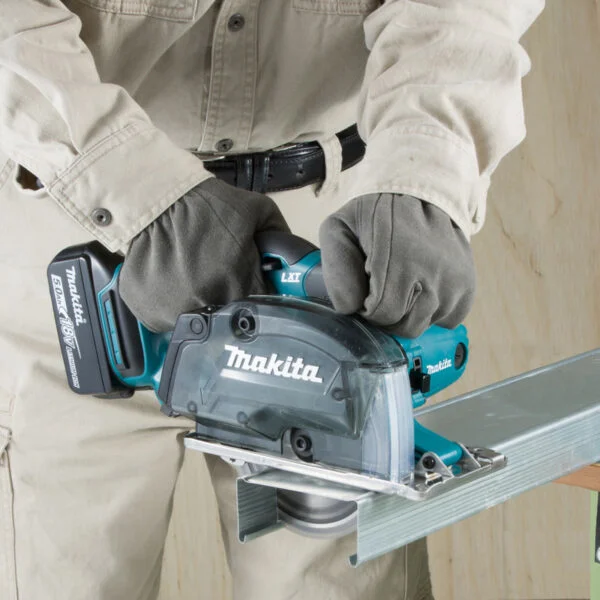 Makita DCS552Z 18V Cordless Metal Cutter